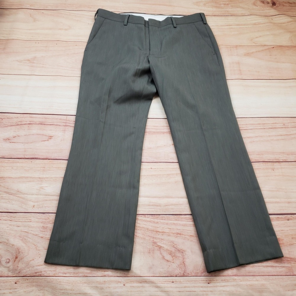 Van Heusen Studio Pants Mens 32x30 Gray Dress Slacks Flat Front Polyester Office